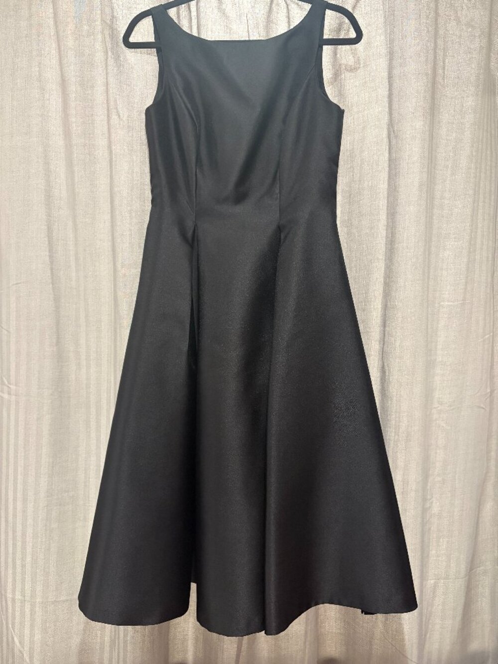 Adrianna Papell Black Prom Dress/Formal Dress, Size 6, Like New